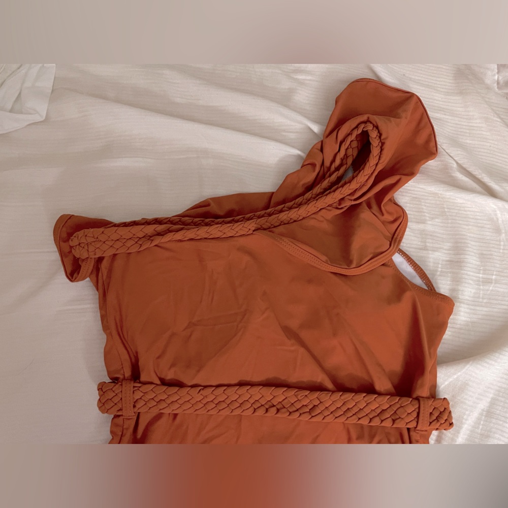 ONE SHOULDER RUFFLE ONE PIECE ORANGE BODY / SWIM NEW!!!! M/L Never Worn! 🧡 - Picture 3 of 5